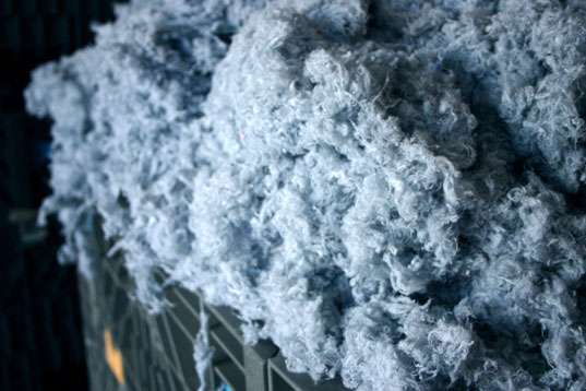 How is recycled denim insulation made? –