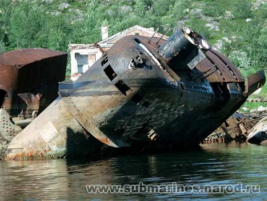 submarine recycling graveyard