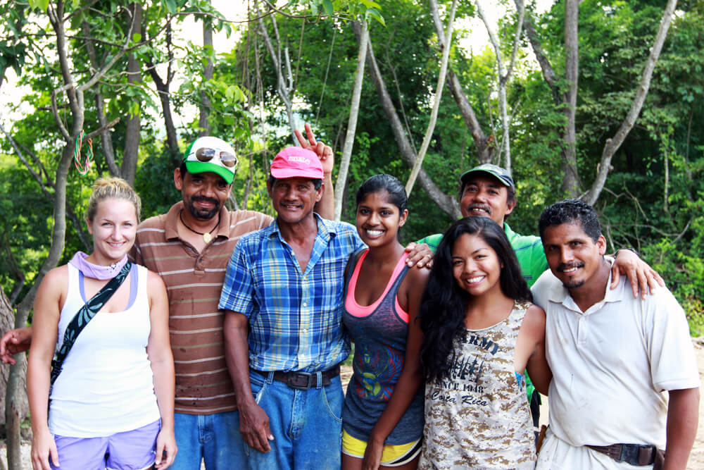 Costa Rica recycling - groupshot