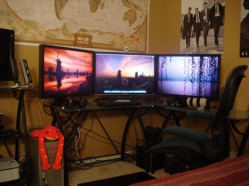 recycled multiscreen workstation