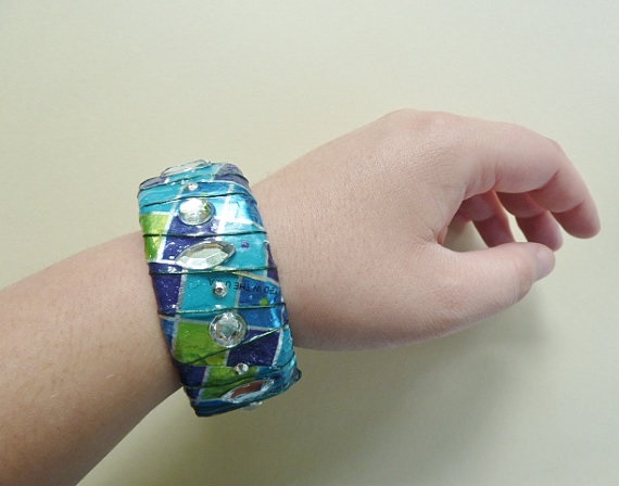 DIY BRACELETS RECYCLING PLASTIC BOTTLES 