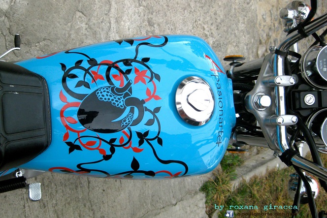roxanamotorcycle.jpg